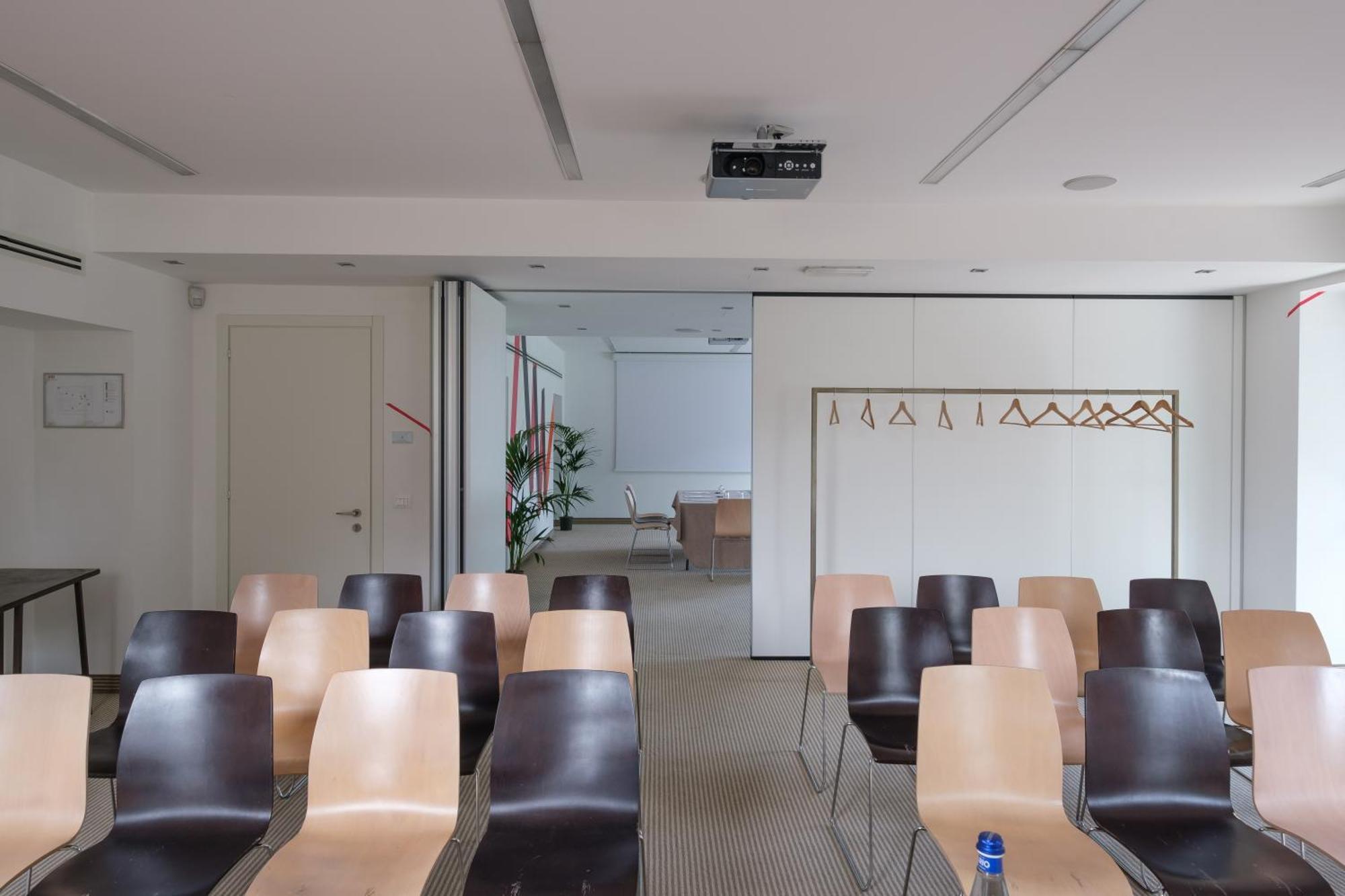 Aiden By Best Western Jhd Dunant Hotel Castiglione Delle Stiviere Bagian luar foto