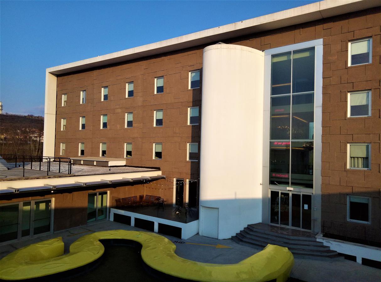 Aiden By Best Western Jhd Dunant Hotel Castiglione Delle Stiviere Bagian luar foto